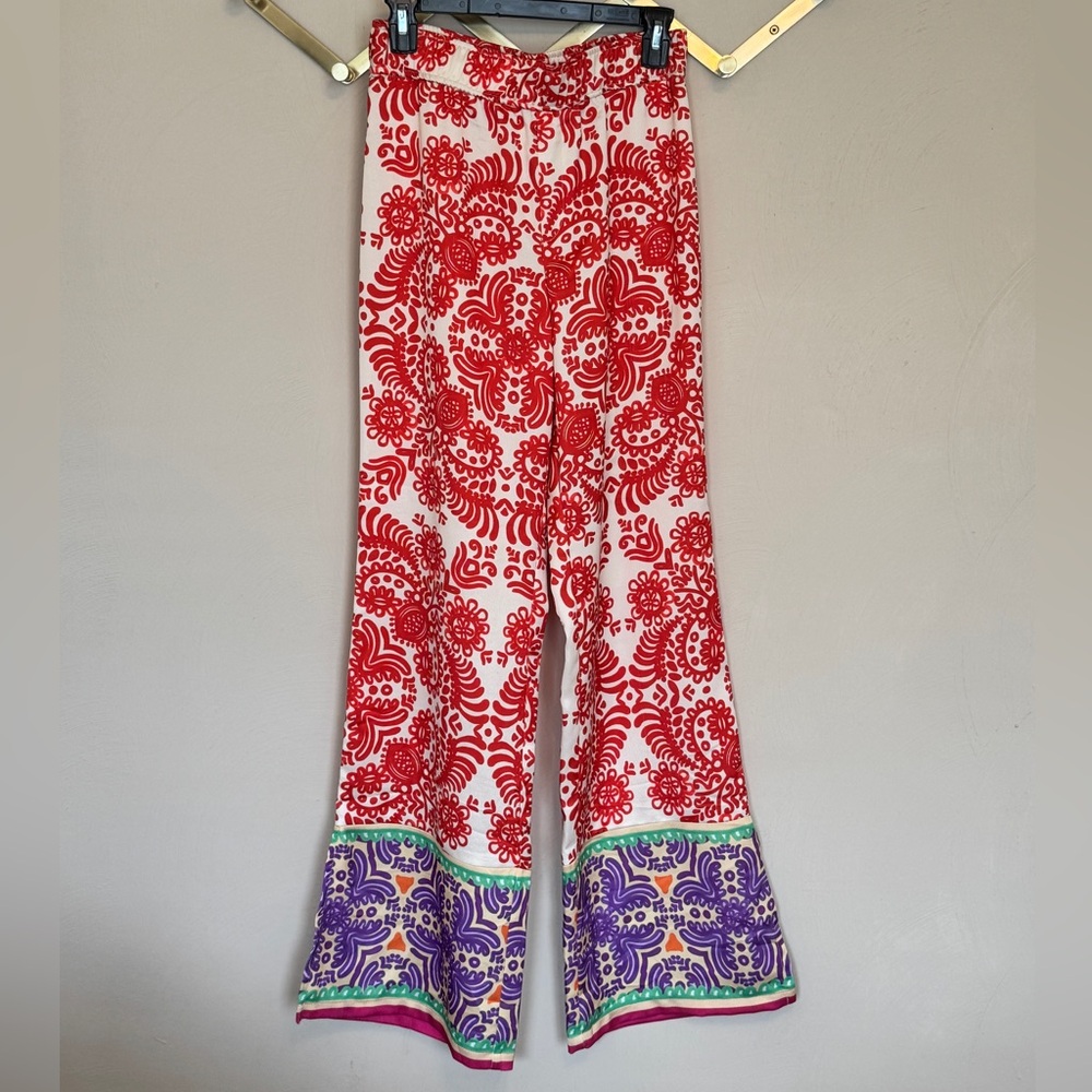 Fun Zara silky patterned pull on statements pants